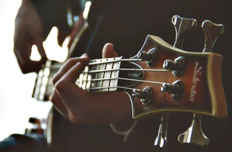 Best Online Bass Guitar Lessons & Classes